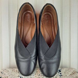 Clarks Black Leather Slip-On Flats Size 9.5